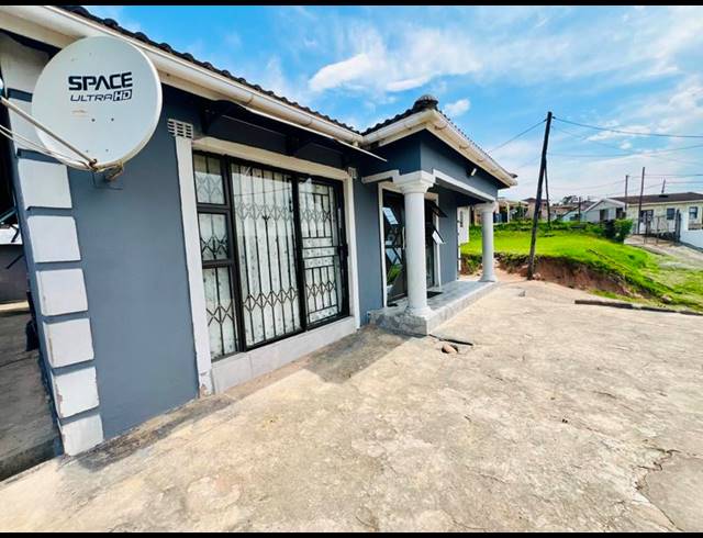 4 BEDROOM HOUSE FOR SALE IN UMLAZI Y